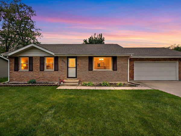 3317 W 78th Avenue , Merrillville, IN 46410