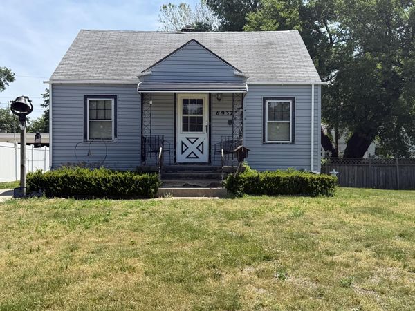 6937 Wicker Avenue , Hammond, IN 46323