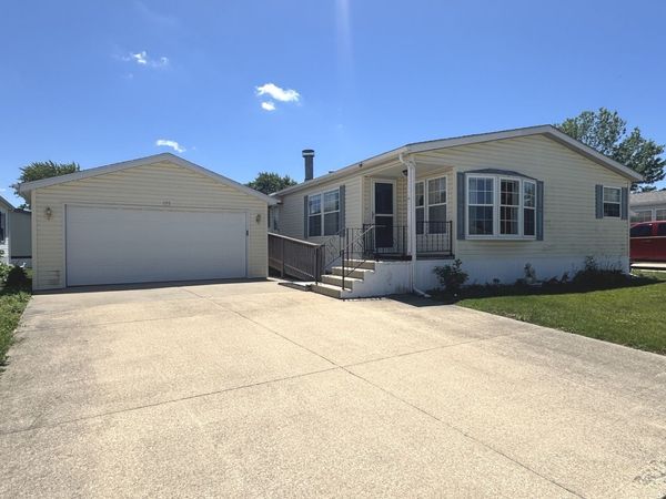 155 Scarlet Drive, Manteno, IL 60950