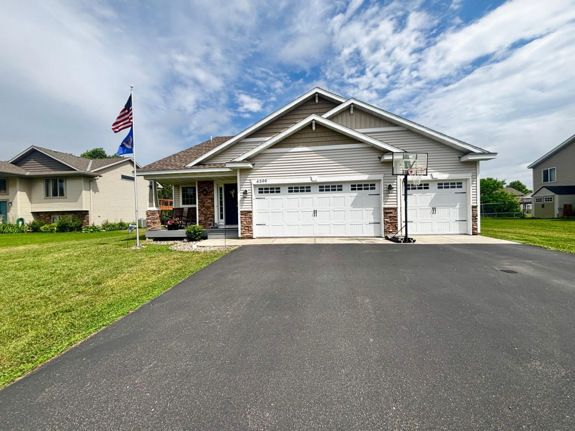 4399 87th Street NE, Monticello, MN 55362