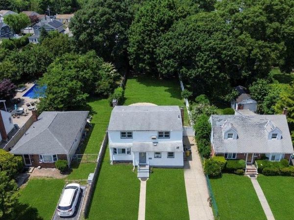 101 Spruce Avenue, Bethpage, NY 11714