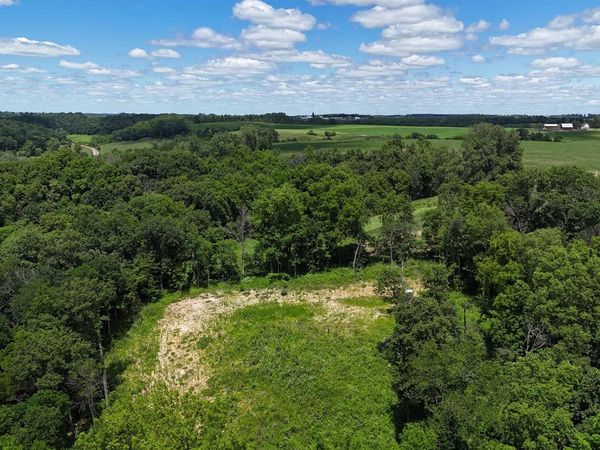 2584 WILD ROSE Road, Fort Atkinson, IA 52144