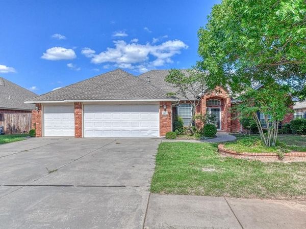 2821 Stonebridge Court, Norman, OK 73071