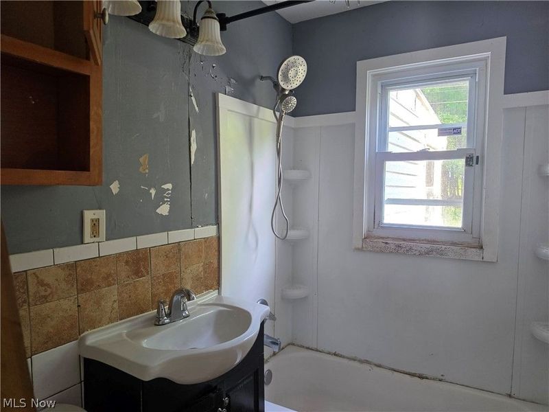 19418 Meadowlark Lane, Warrensville Heights, OH 44128 Photo 8