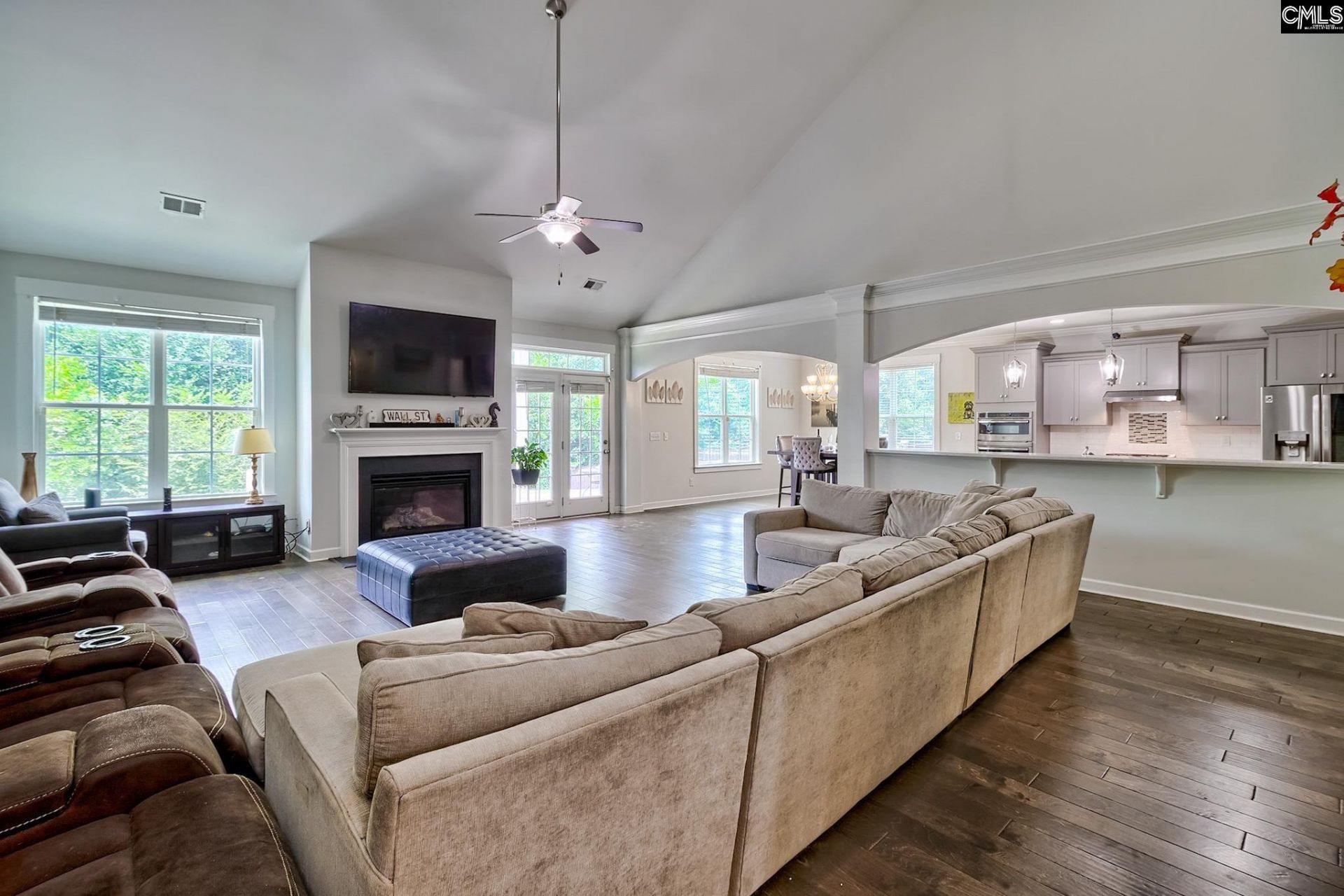 115 Golden Oak Drive  Photo 14