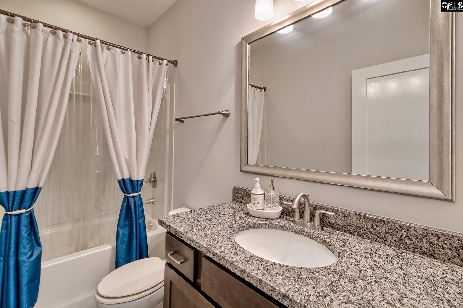 115 Golden Oak Drive  Photo 32