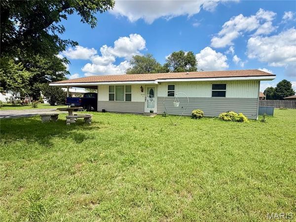 404 E Highway 162 , Clarkton, MO 63837