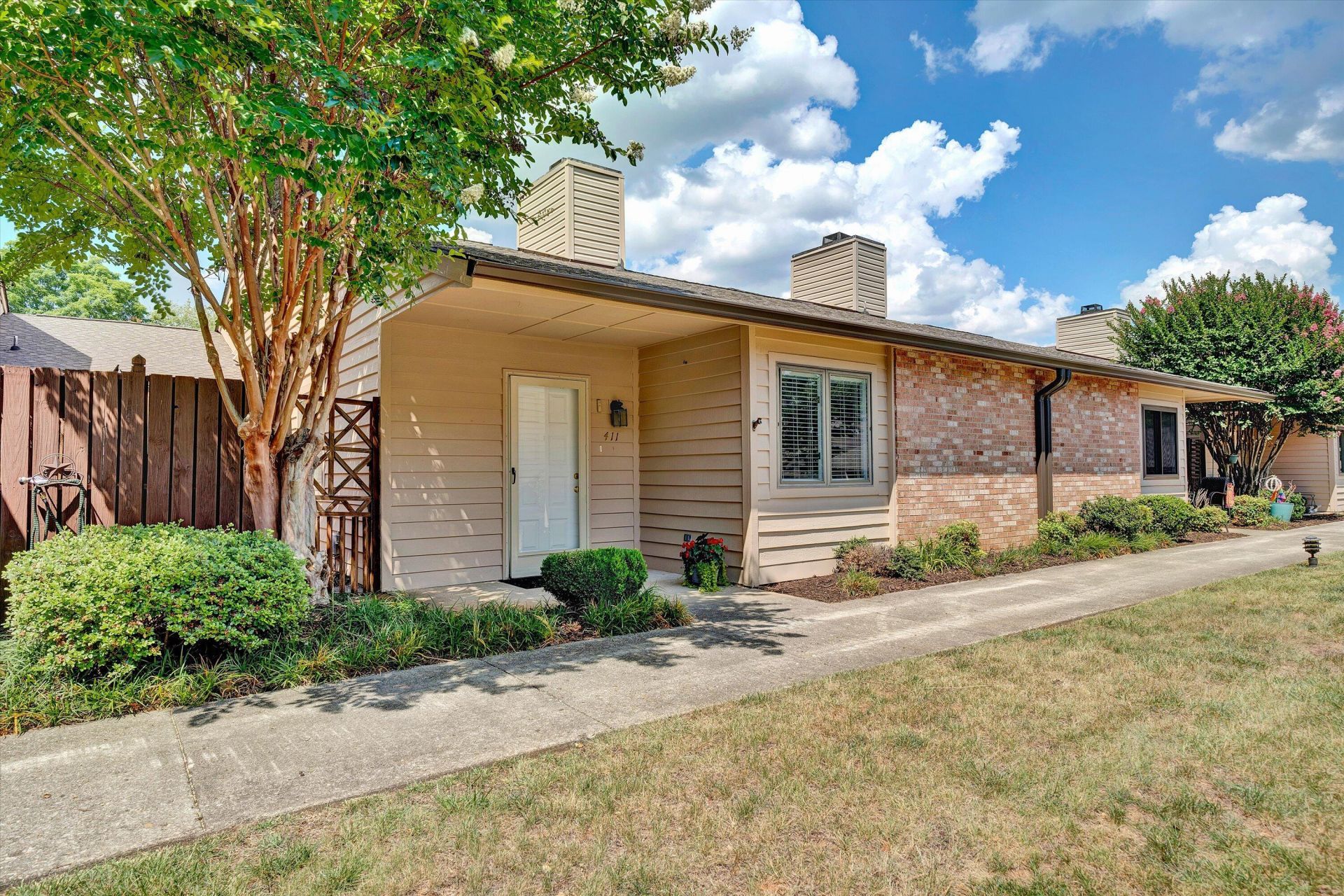 411 Windward Dr Sw, Unit 411, Roanoke, VA 24018 Main Photo