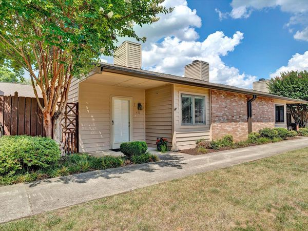 411 Windward DR SW, Unit 411, Roanoke, VA 24018