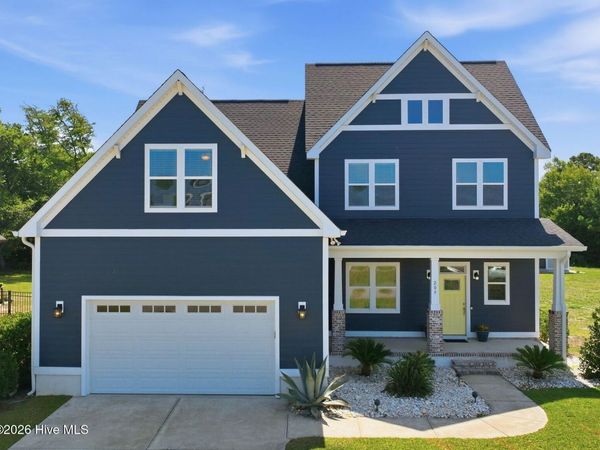 209 Bogue Carrier Court , Newport, NC 28570