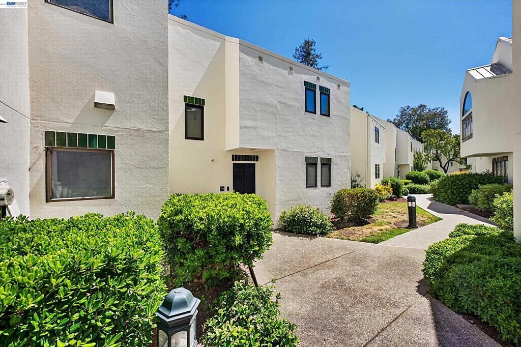 73 Mozden Lane, Pleasant Hill, CA 94523 Main Photo