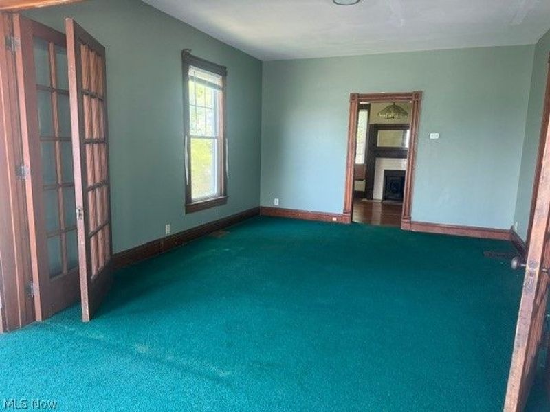 261 E Main Street, Saint Clairsville, OH 43950 Photo 8