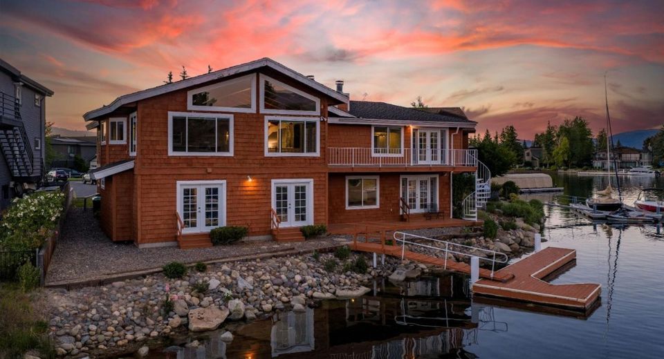 2067 Aloha Drive, South Lake Tahoe, CA 96150 Photo