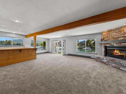 2067 Aloha Drive, South Lake Tahoe, CA 96150 Photo