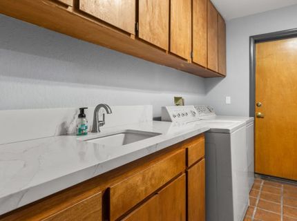 2067 Aloha Drive, South Lake Tahoe, CA 96150 Photo