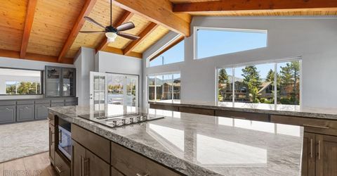 2067 Aloha Drive, South Lake Tahoe, CA 96150 Photo