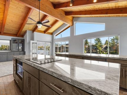 2067 Aloha Drive, South Lake Tahoe, CA 96150 Photo