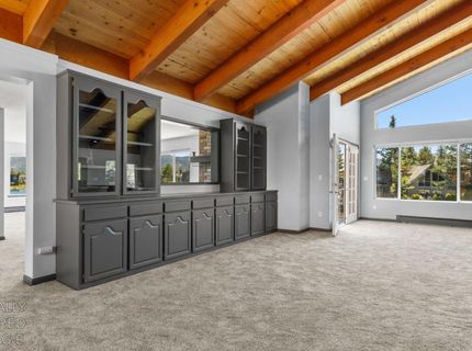 2067 Aloha Drive, South Lake Tahoe, CA 96150 Photo