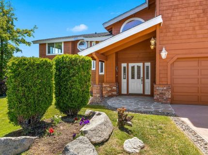 2067 Aloha Drive, South Lake Tahoe, CA 96150 Photo