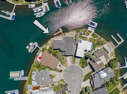 2067 Aloha Drive, South Lake Tahoe, CA 96150 Photo
