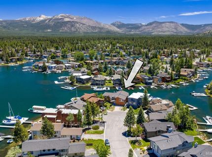 2067 Aloha Drive, South Lake Tahoe, CA 96150 Photo