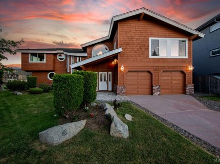 2067 Aloha Drive, South Lake Tahoe, CA 96150 Photo