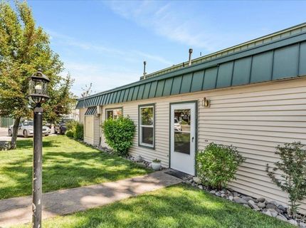 439 Ala Wai Boulevard, Unit 111, South Lake Tahoe, CA 96150 Photo