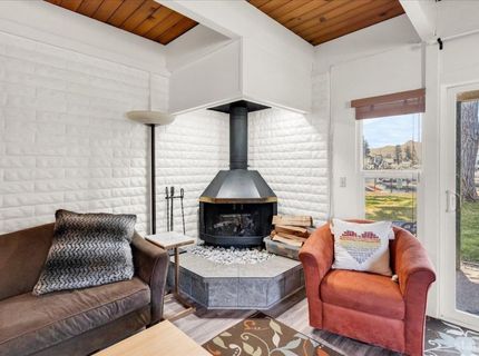 439 Ala Wai Boulevard, Unit 111, South Lake Tahoe, CA 96150 Photo