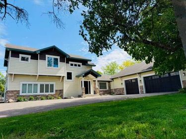 190 Gleason Lake Road, Wayzata, MN 55391
