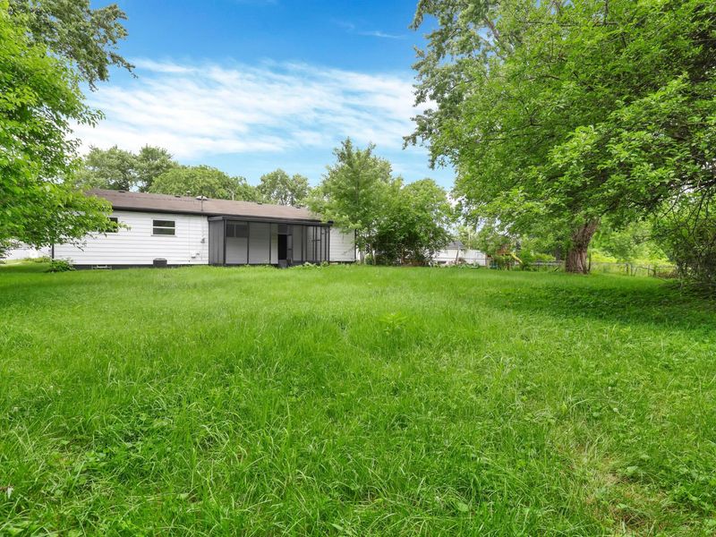 5567 Shoreline Court, Columbus, OH 43232 Photo 28