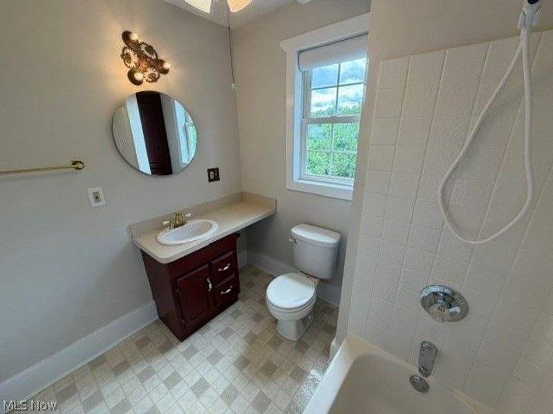 413 W Main Street, South Amherst, OH 44001 Photo 6