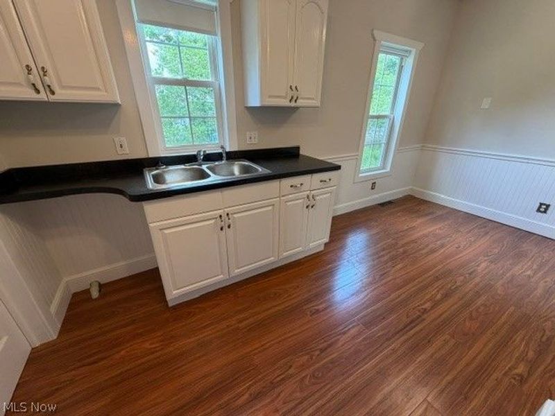 413 W Main Street, South Amherst, OH 44001 Photo 8