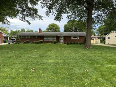 330 Weber Avenue NE, North Canton, OH 44720