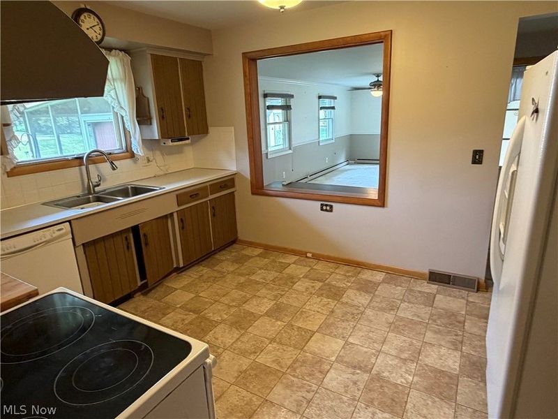 330 Weber Avenue NE, North Canton, OH 44720 Photo 12