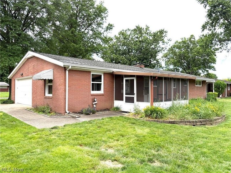 330 Weber Avenue NE, North Canton, OH 44720 Photo 4