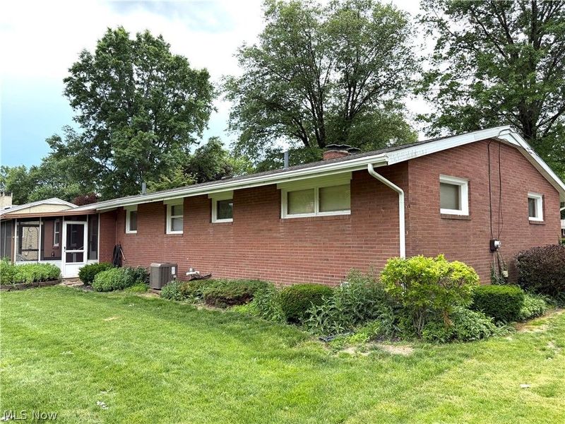 330 Weber Avenue NE, North Canton, OH 44720 Photo 5