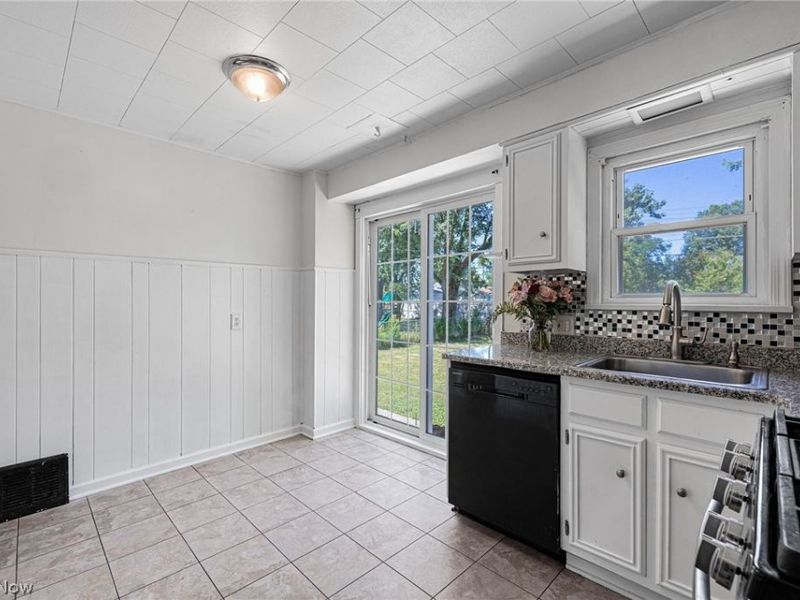 10810 Windham Road, Parma, OH 44130 Photo 10