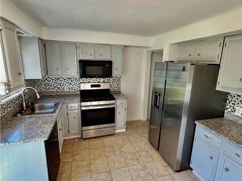 10810 Windham Road, Parma, OH 44130 Photo 3