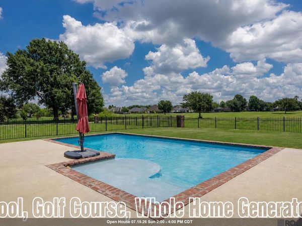 6060 Royal Palms Ct, Gonzales, LA 70737
