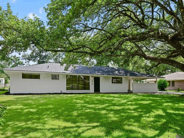 9776 Mollylea Dr, Baton Rouge, LA 70815