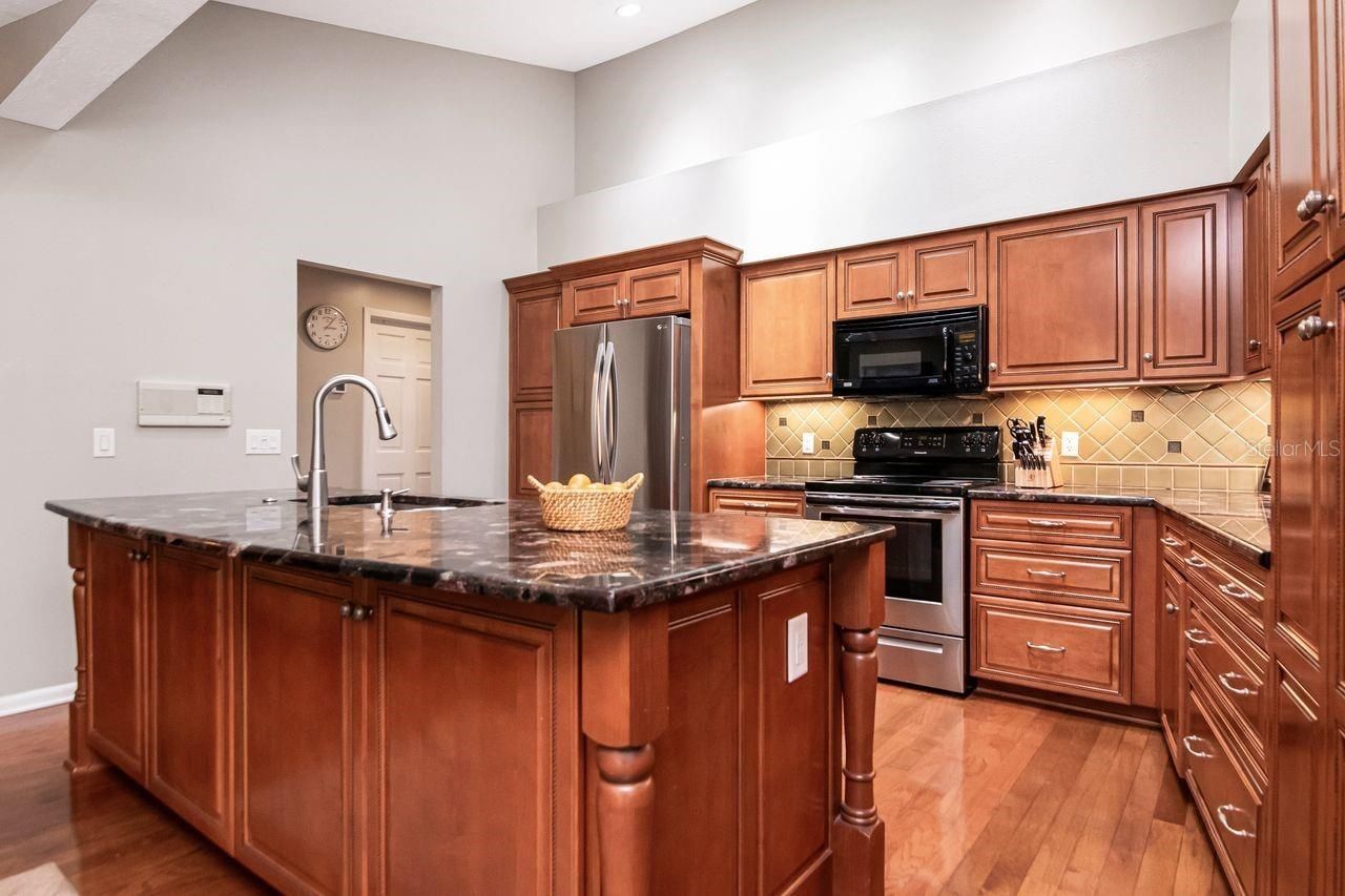 3306 Westmoreland Drive, Tampa, FL 33618 Photo