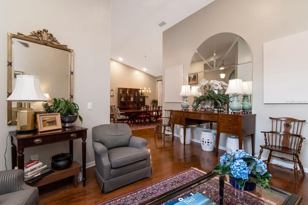 3306 Westmoreland Drive, Tampa, FL 33618 Photo