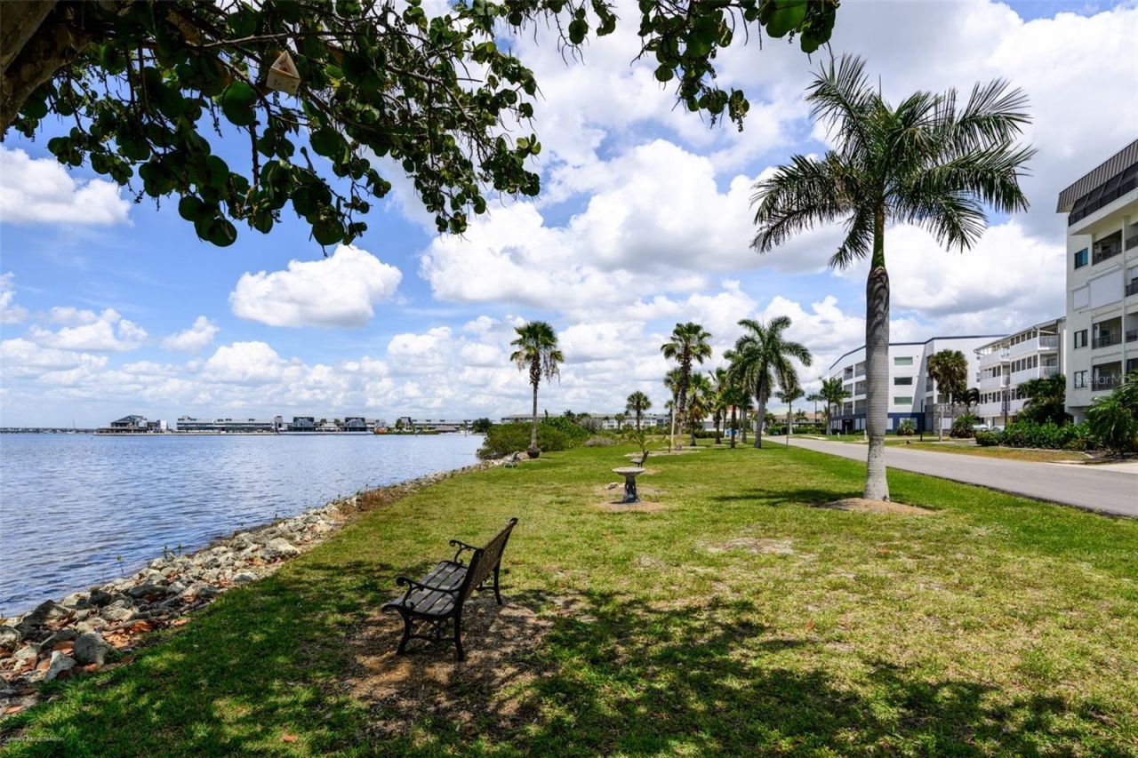 1477 Park Beach Circle , Unit 11, Punta Gorda, FL 33950 Photo