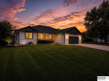15821 N 2 Street, Bennington, NE 68007