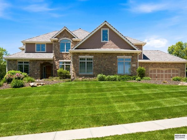 1412 N 134th Circle, Omaha, NE 68154