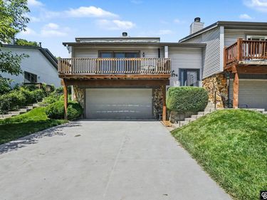 9374 Parker Street, Omaha, NE 68114