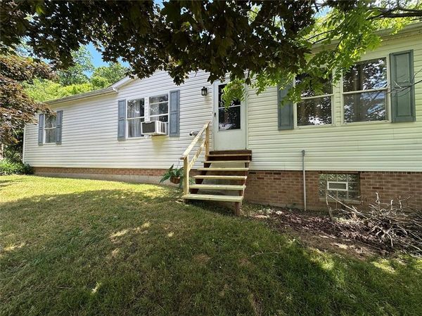 106 Plum Dr , Apollo, PA 15613