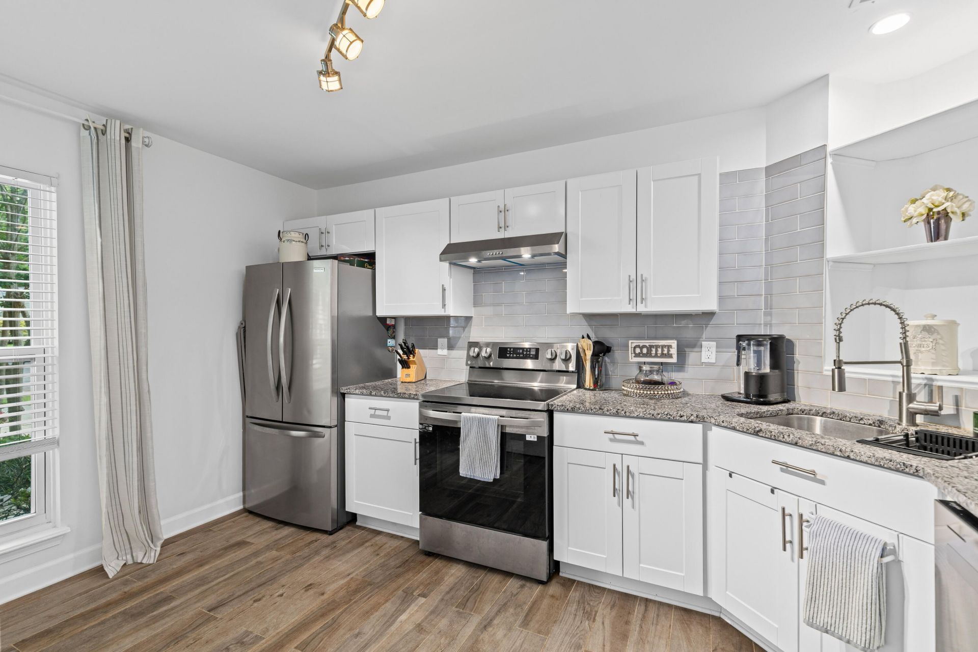 106 Upcerne Road Photo 12