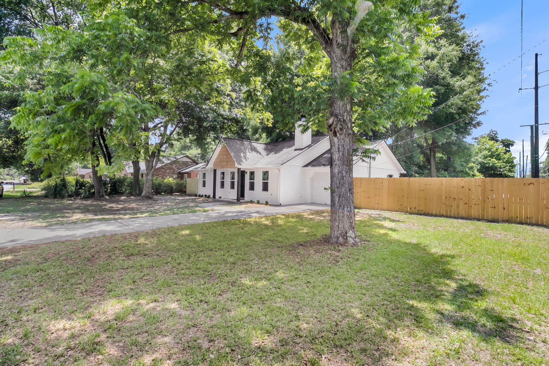 1203 Sea Aire Drive Photo 4