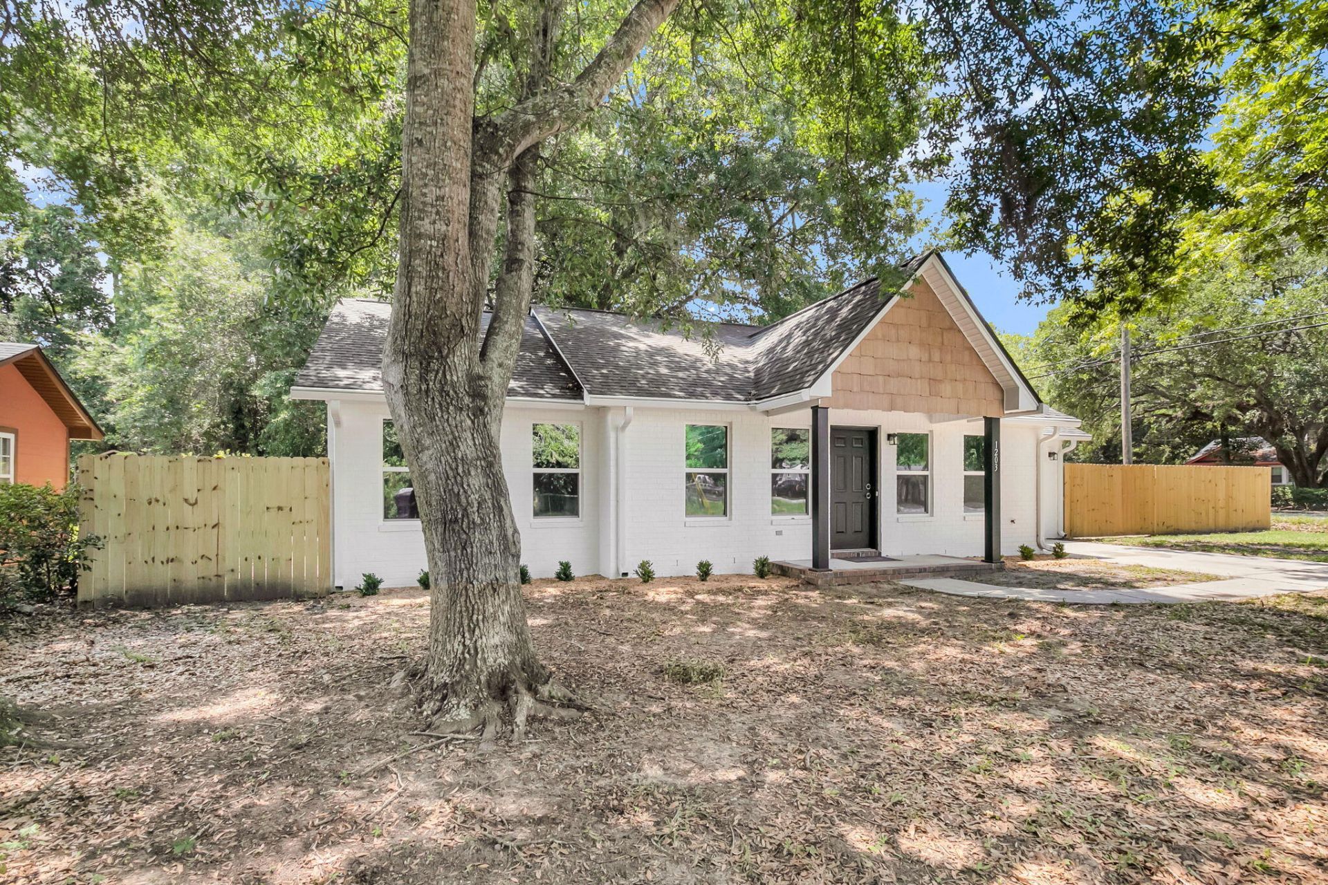 1203 Sea Aire Drive Photo 5